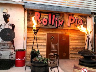 The Rollin Pig - The Yard @ Ann Street PA5